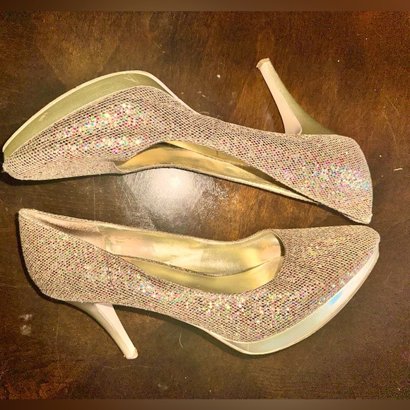 Nine West Shoes - Nine West Glitter Pump 10